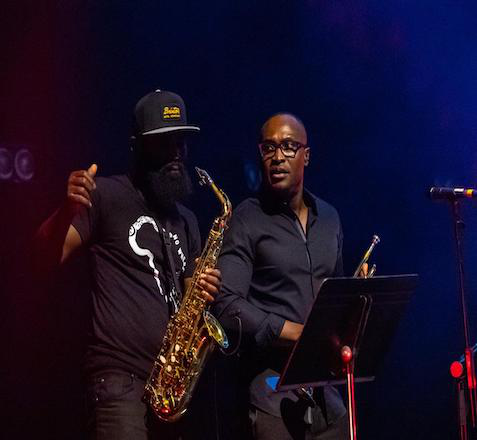 Lawrence Narhkom performing Calm Down